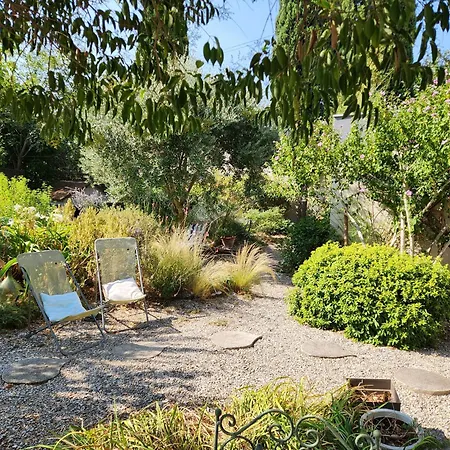 Chez Nous Dans Notre Petit Jardin Проживание в семье Монпелье